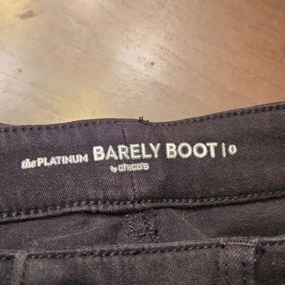 Chico's Barely Bootcut Black Bootcut Jeans Chico's Size 0 Short US 4 Short - Picture 7 of 8